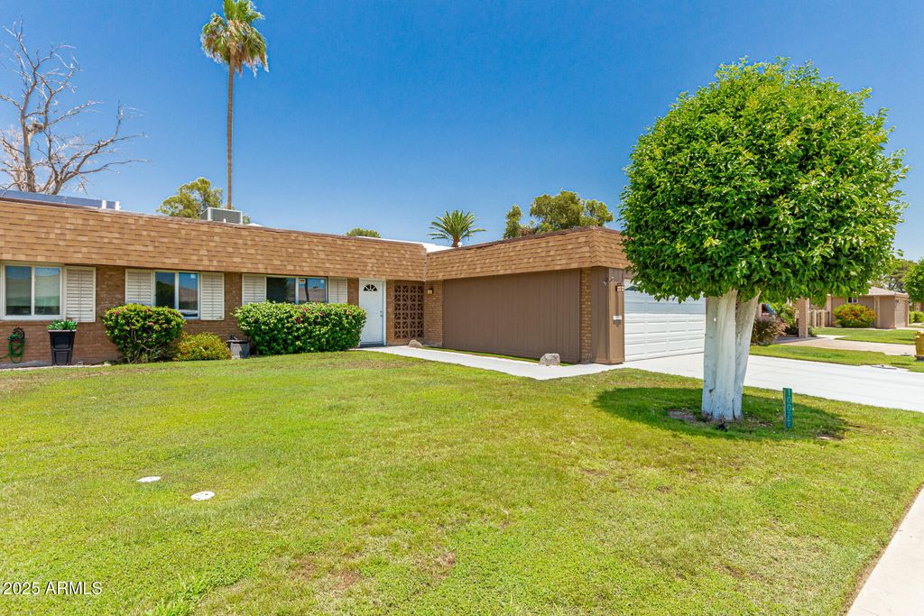 Photo of 10022 W Mountain View Road, Sun City, AZ 85351 (MLS # 7011418)
