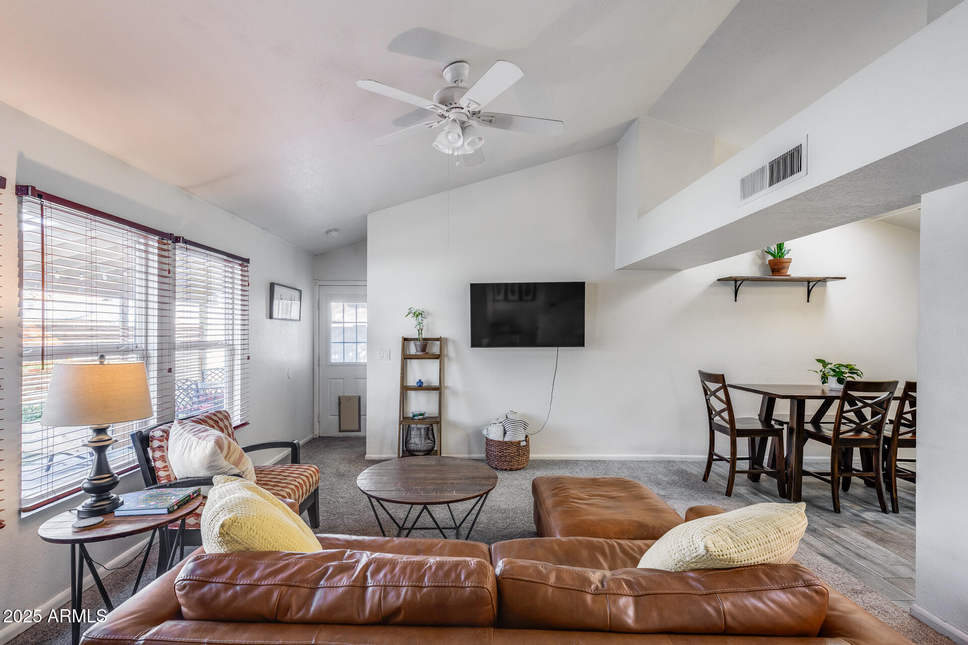 1726 E JUANITA Avenue