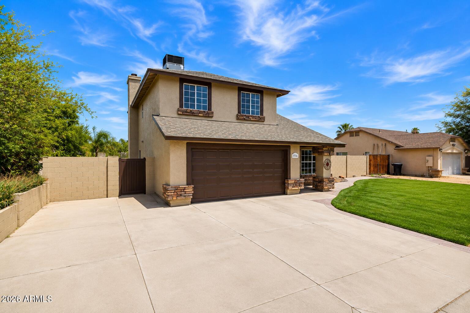 7726 W CINNABAR Avenue
