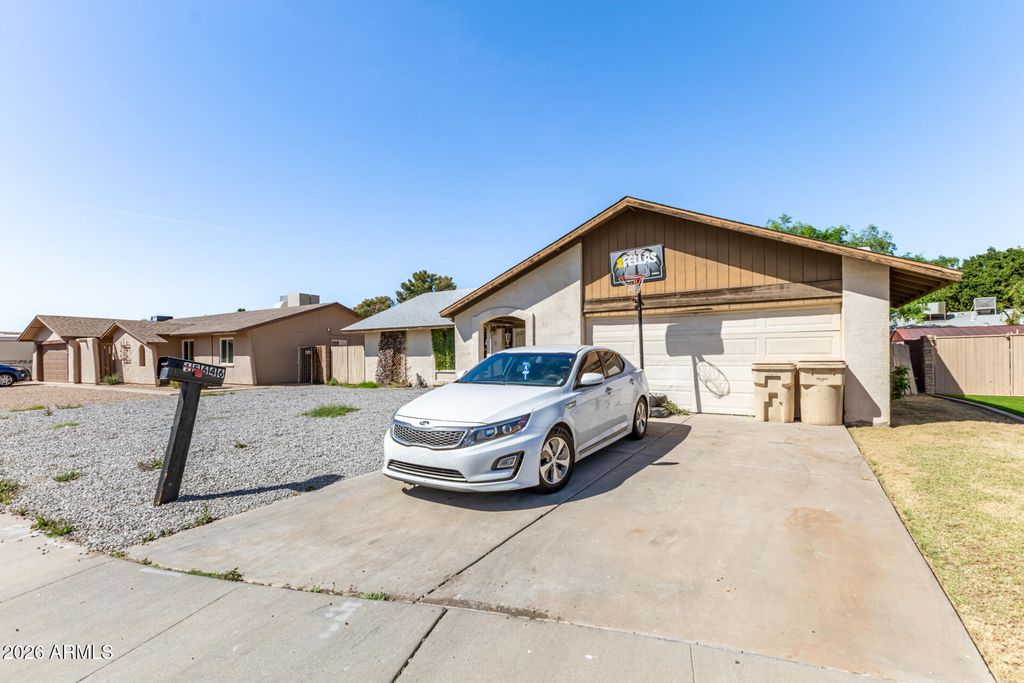 Photo of 15646 N 56th Avenue, Glendale, AZ 85306 (MLS # 7003536)