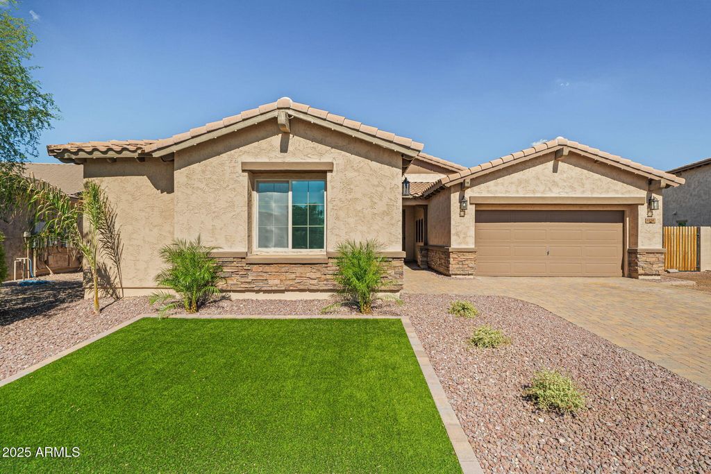 Photo of 9238 W Buckhorn Trail, Peoria, AZ 85383 (MLS # 6927117)