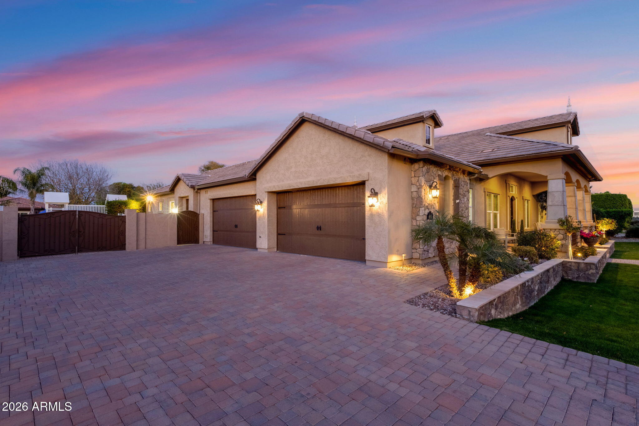 4282 E ESTRELLA Court