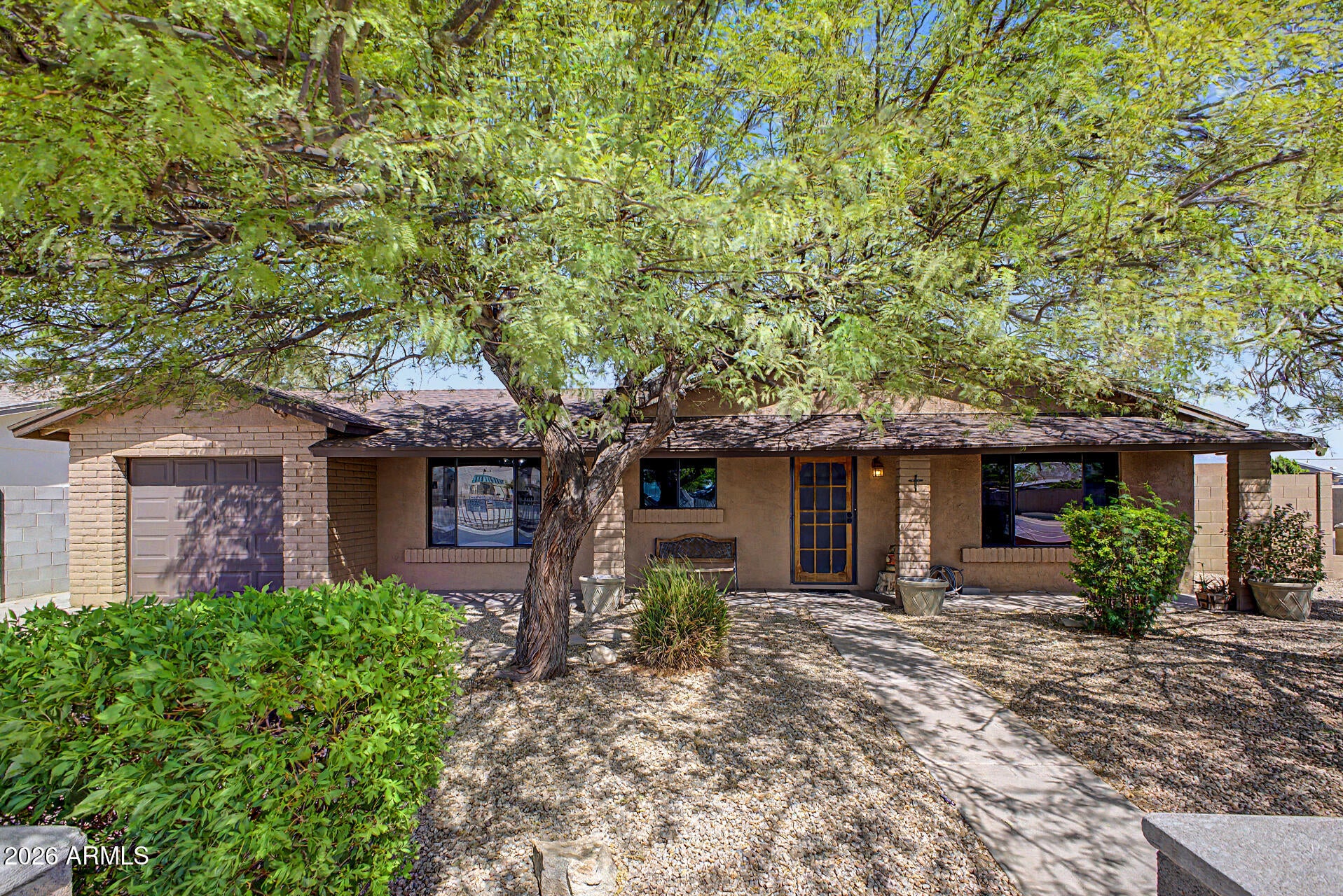 7200 W NORTH Lane