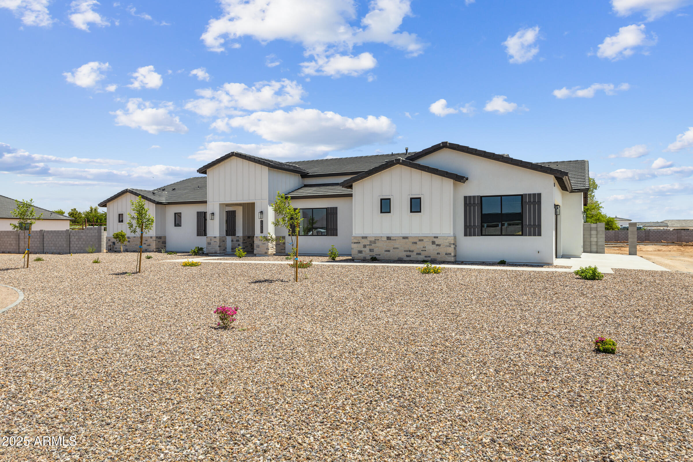 3933 E Freeman Lane