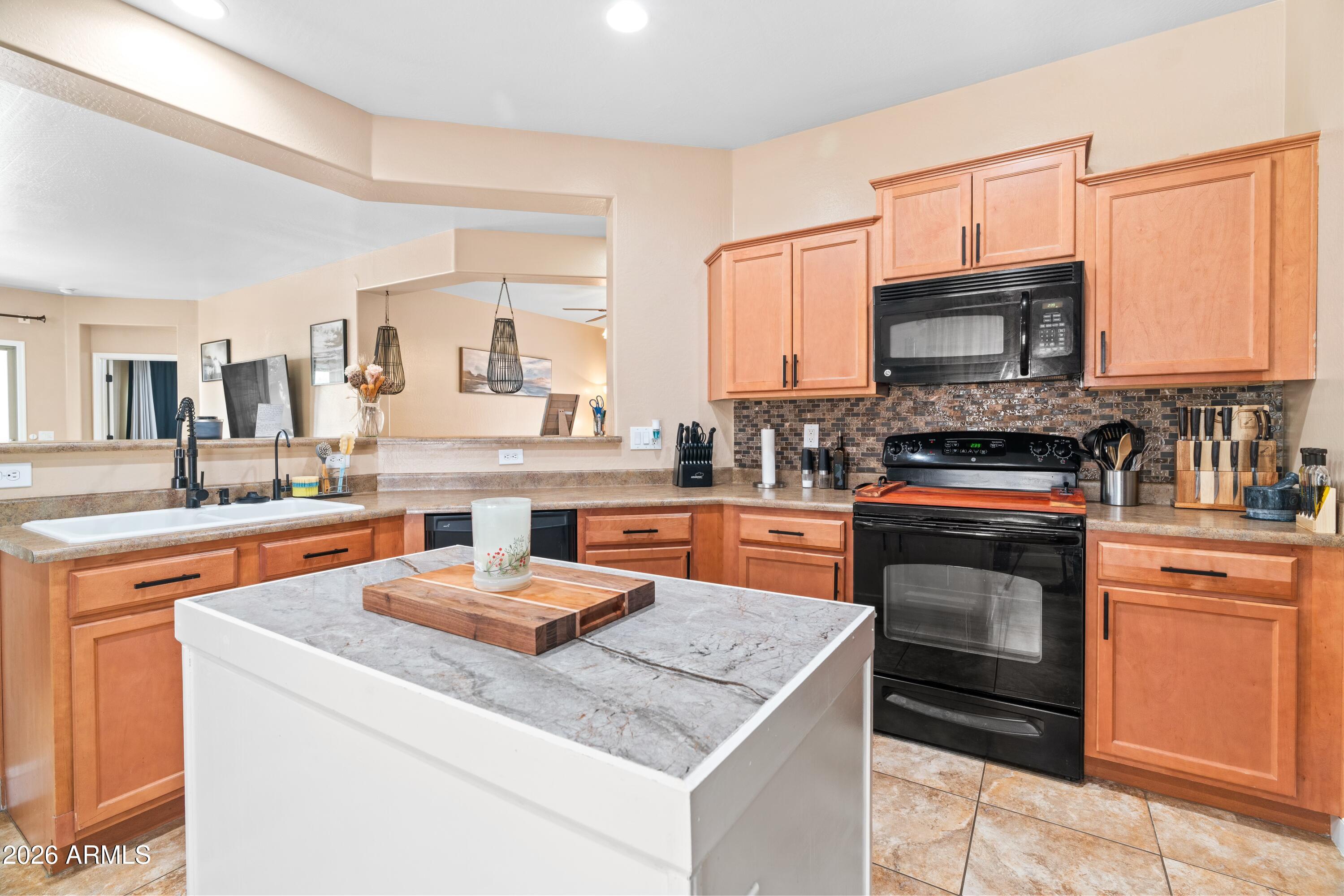 26135 W RUNION Drive