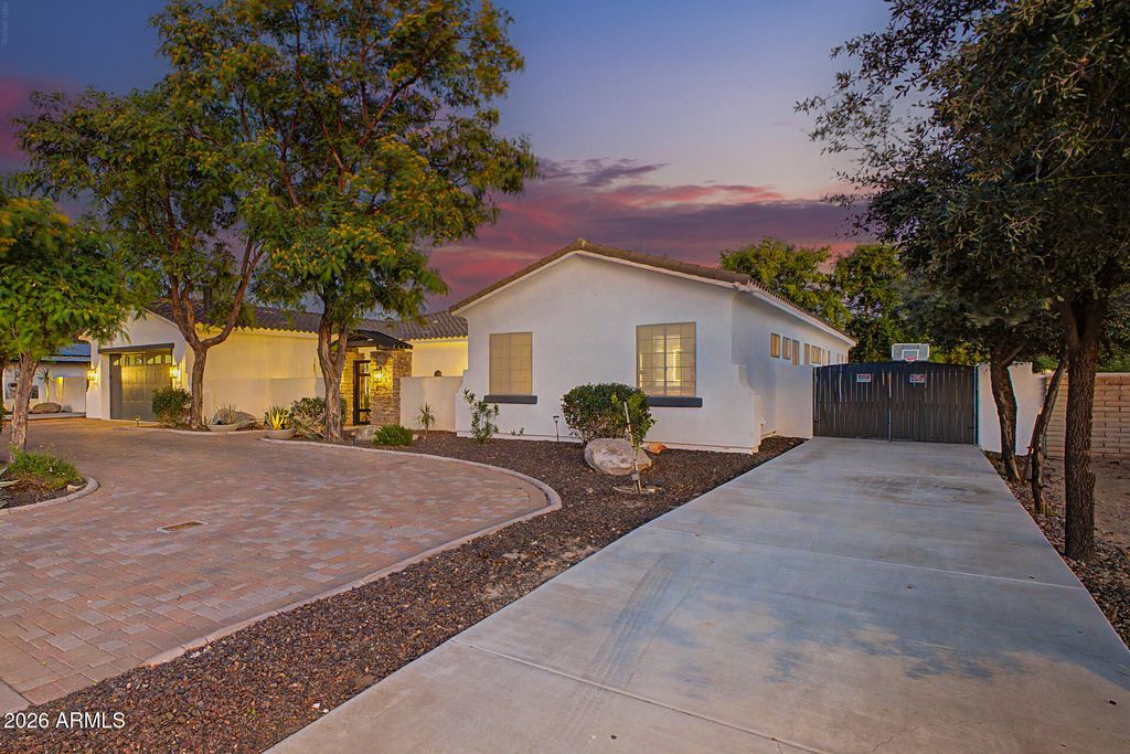 Photo of 7147 W Angela Drive, Glendale, AZ 85308 (MLS # 7025753)