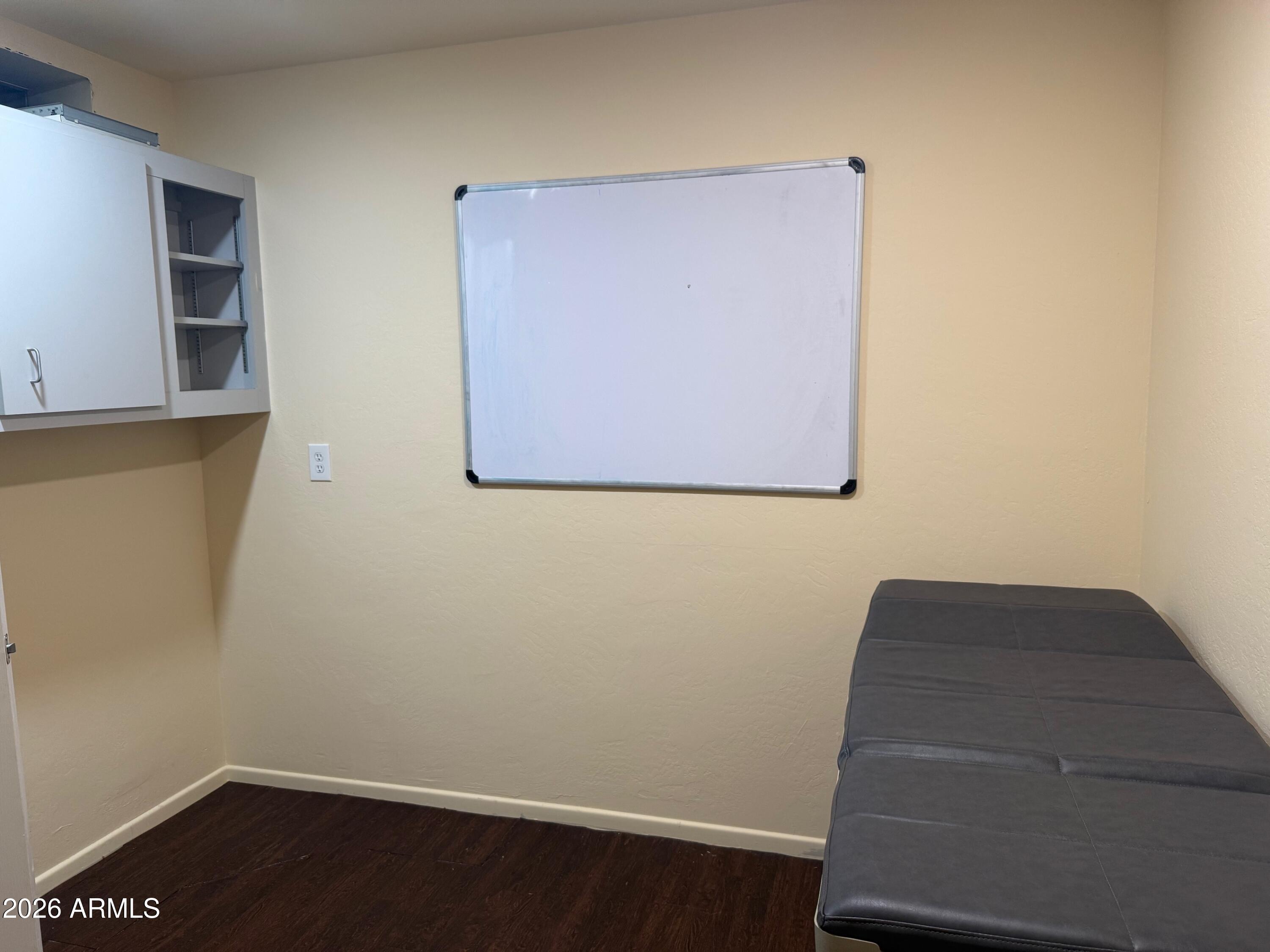 BETHANY VILLA 2 - Commercial Lease