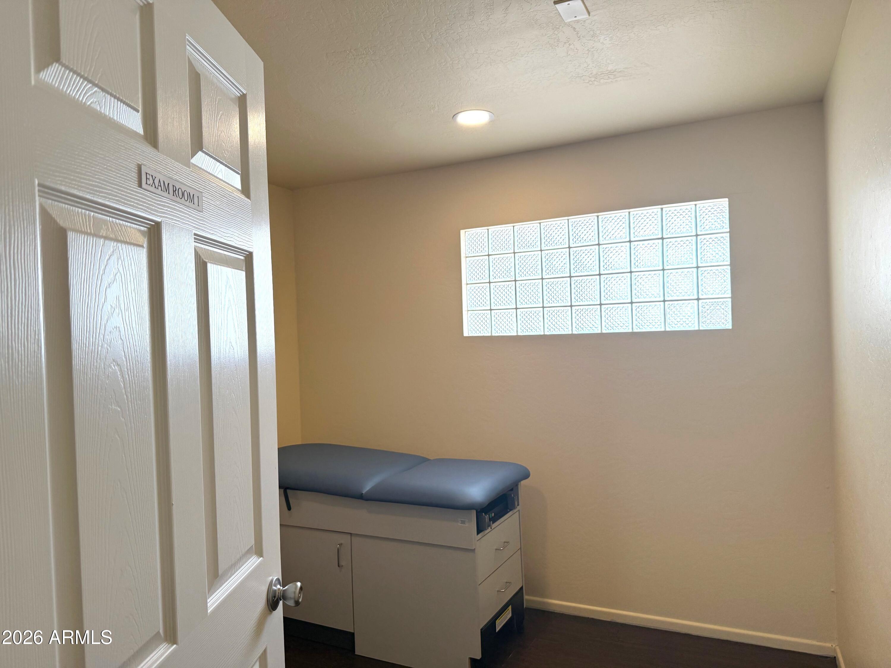 BETHANY VILLA 2 - Commercial Lease