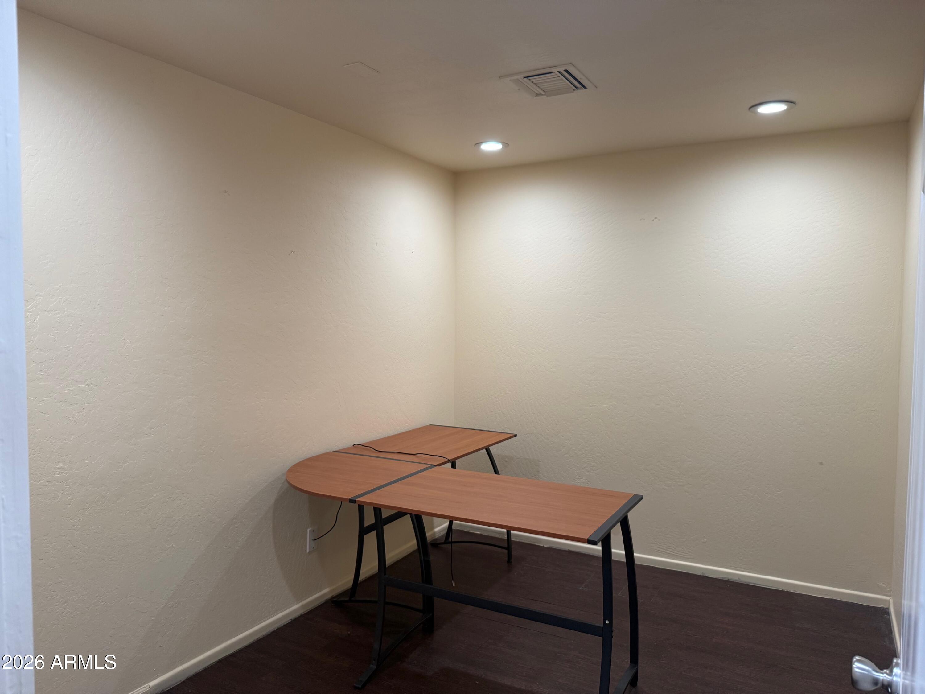 BETHANY VILLA 2 - Commercial Lease