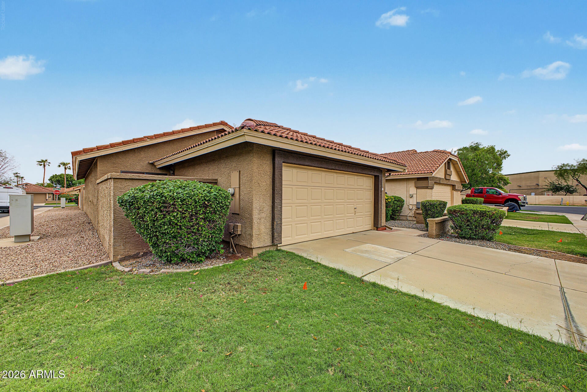 924 W SUNWARD Drive