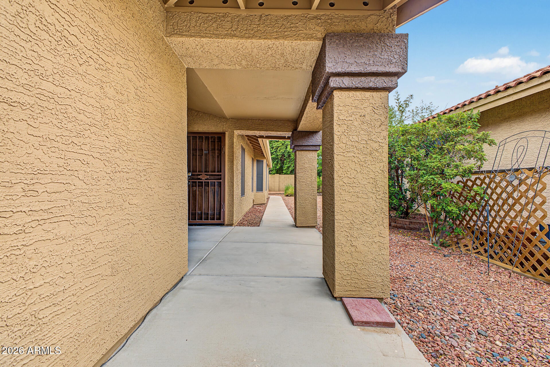 924 W SUNWARD Drive