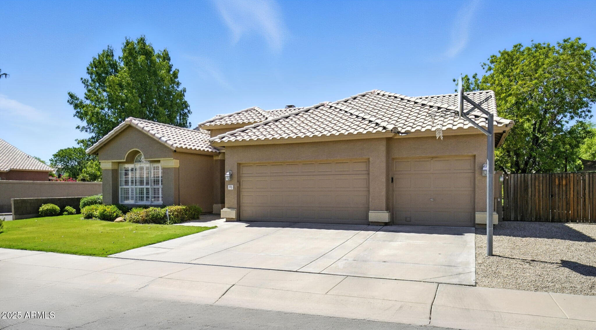 1031 E KENT Place