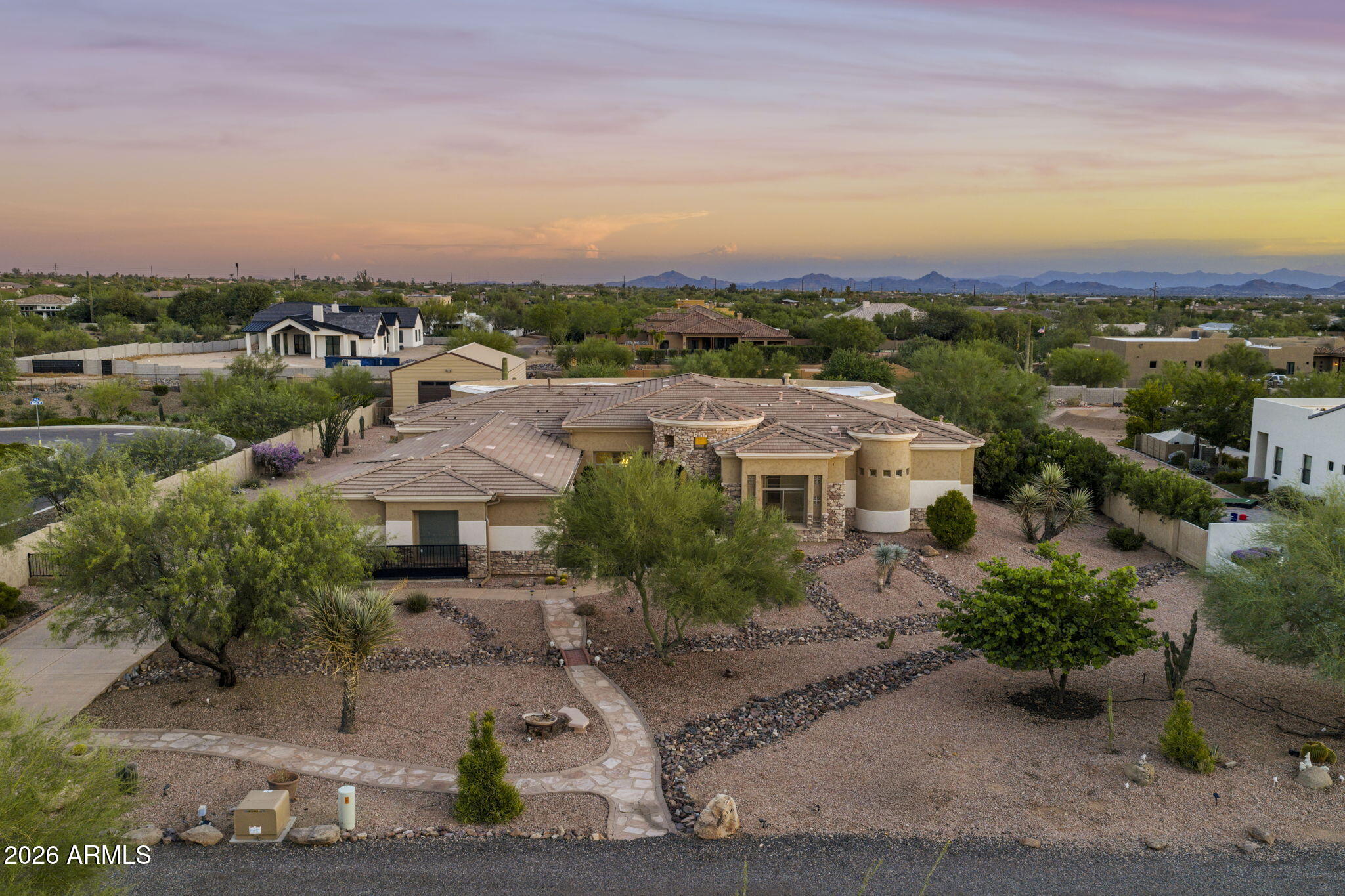 5643 E RANCHO TIERRA Drive
