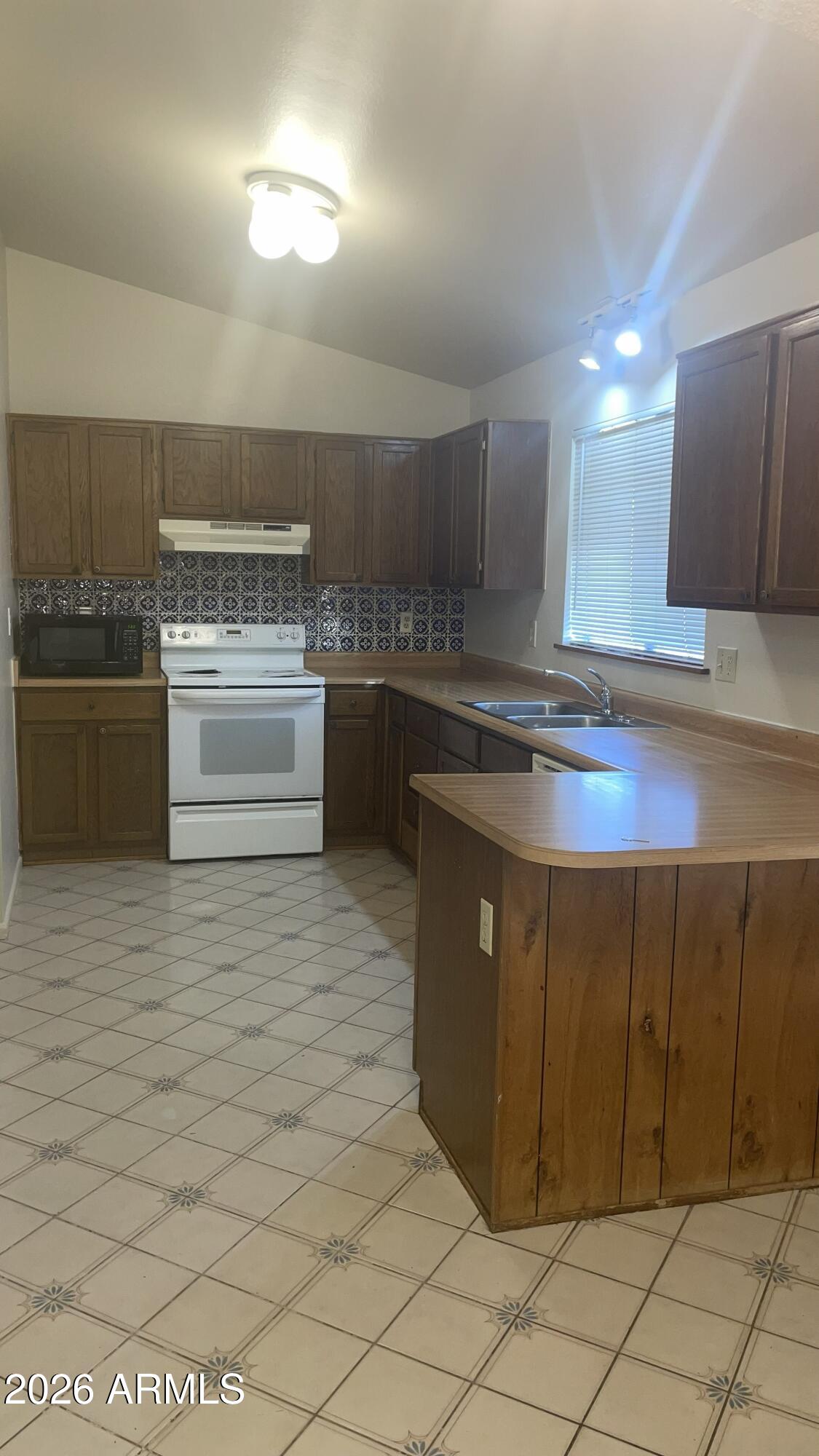 5551 W BLUEFIELD Avenue