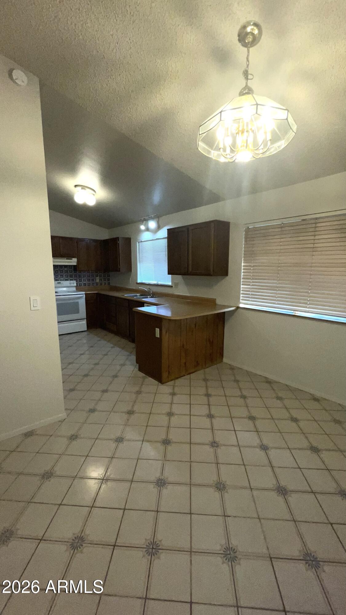 5551 W BLUEFIELD Avenue