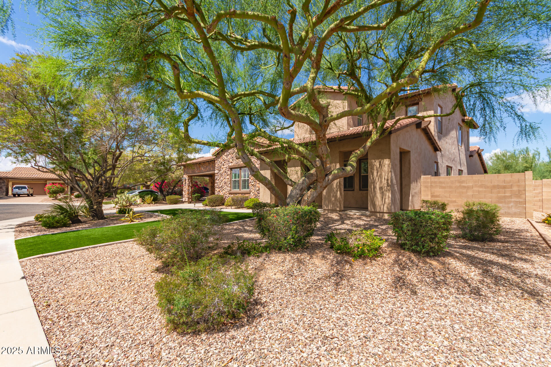 12512 W DESERT MIRAGE Drive