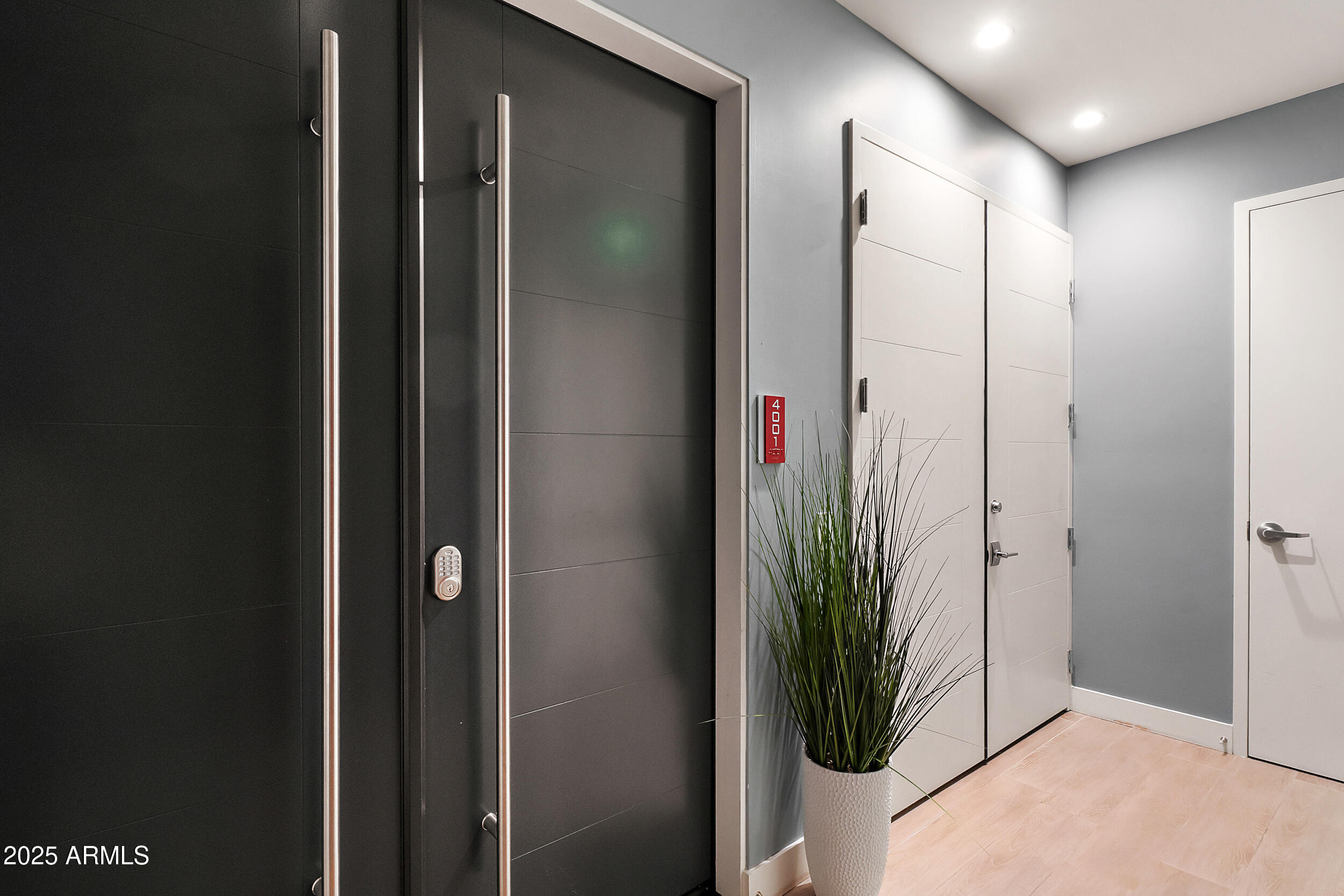 16580 N 92ND Street 4001