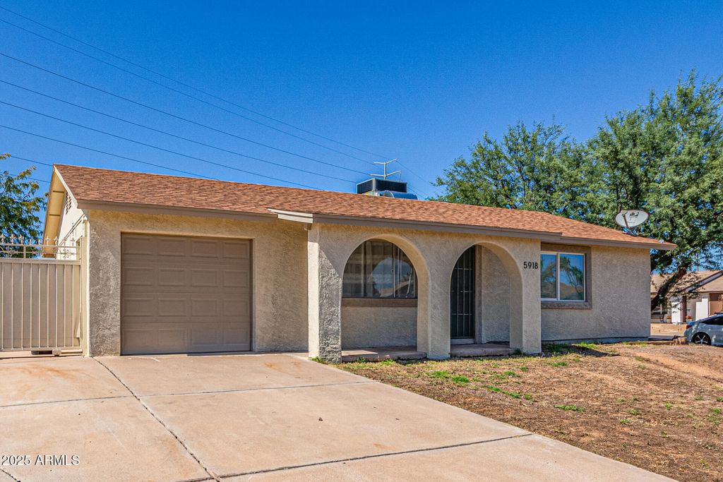 Photo of 5918 S Parkside Drive, Tempe, AZ 85283 (MLS # 6928079)