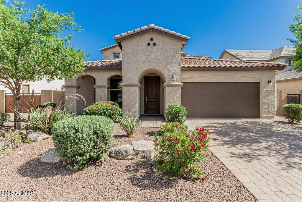 Photo of 9747 W Sands Drive, Peoria, AZ 85383 (MLS # 6936211)