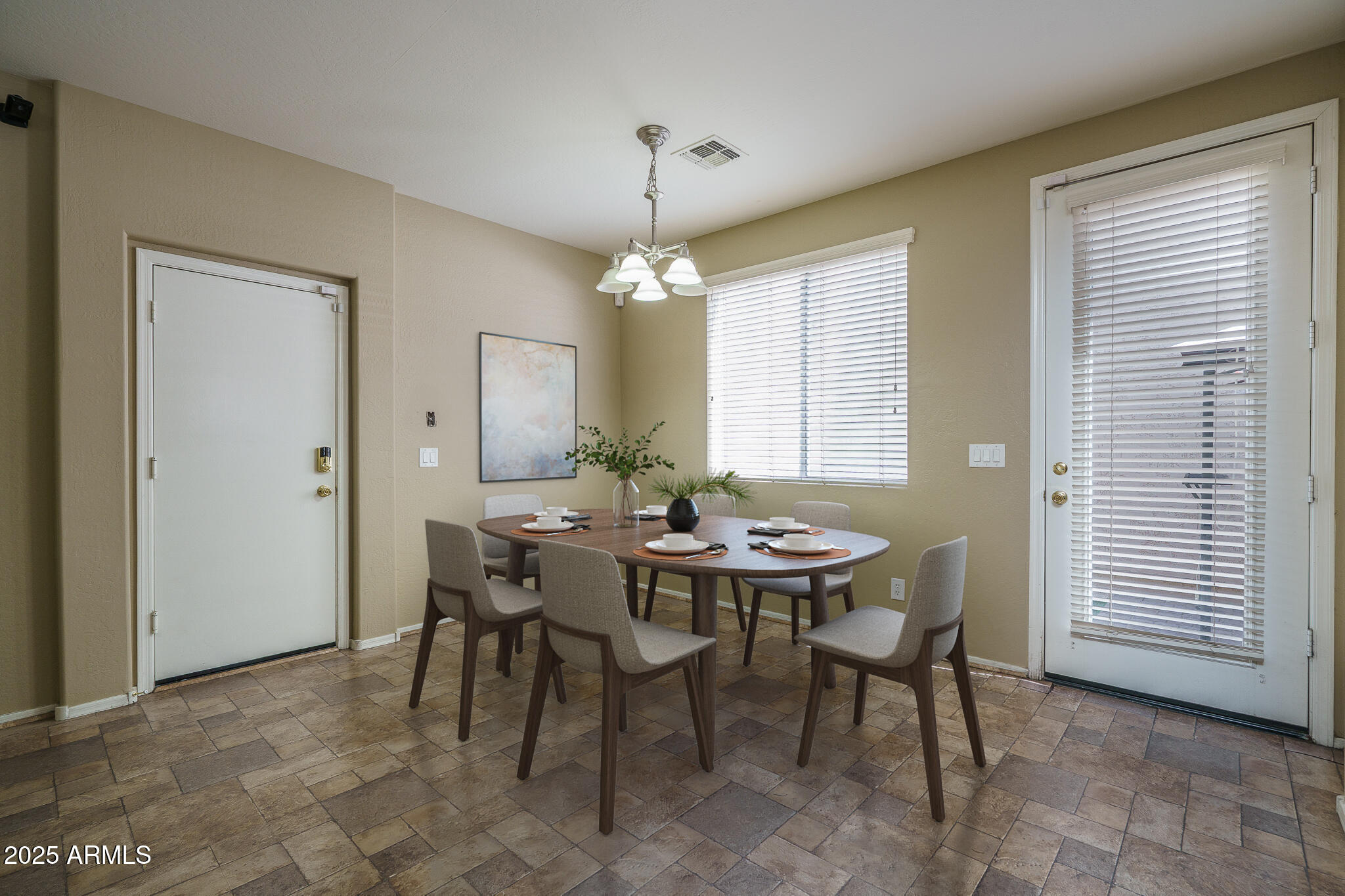 10032 W KINGMAN Street