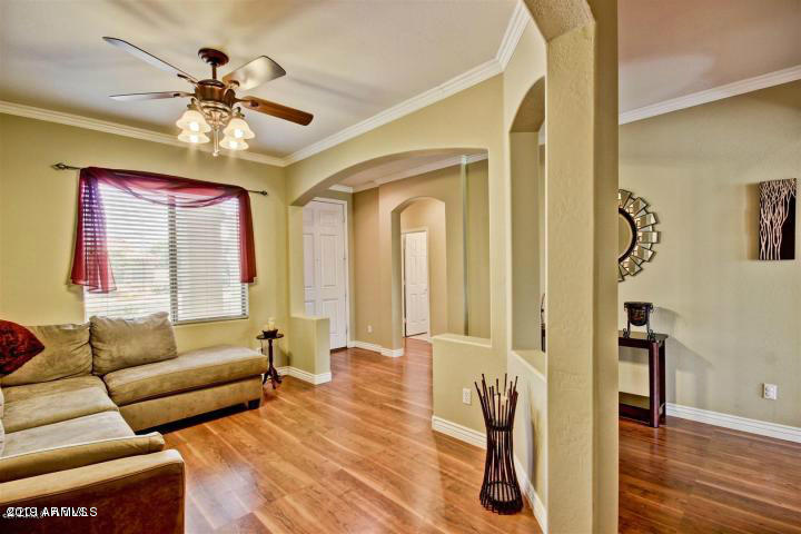 2163 E REDWOOD Drive