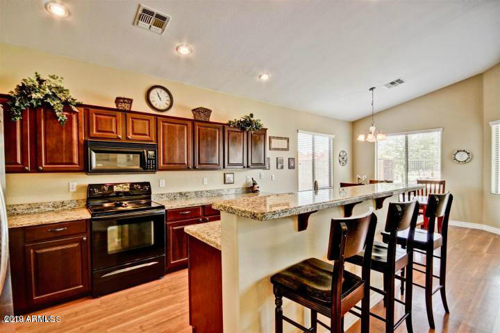 2163 E REDWOOD Drive