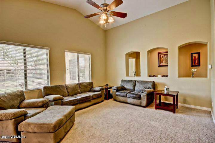 2163 E REDWOOD Drive