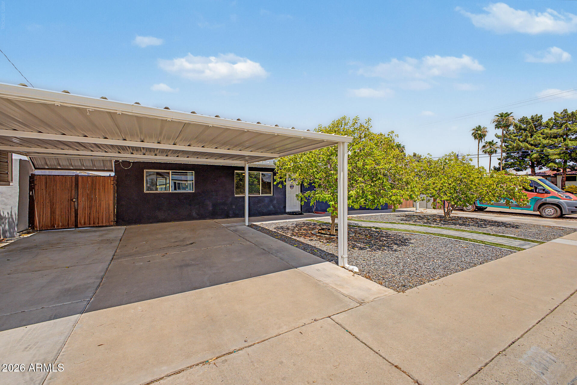 7538 E DIAMOND Street