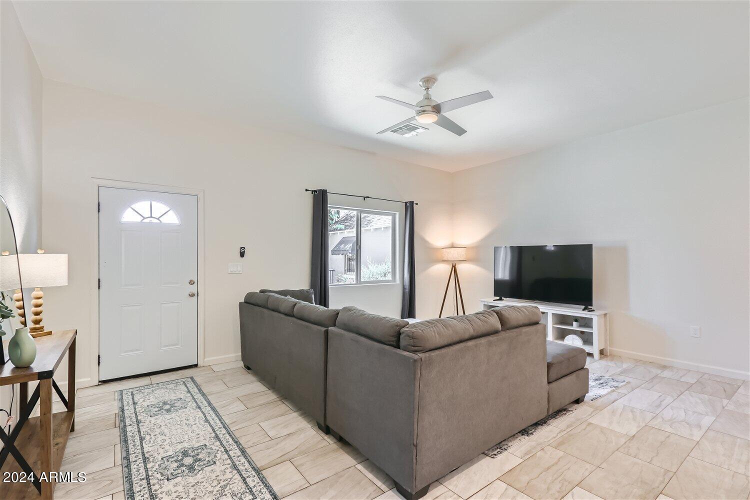 2233 E SHERIDAN Street