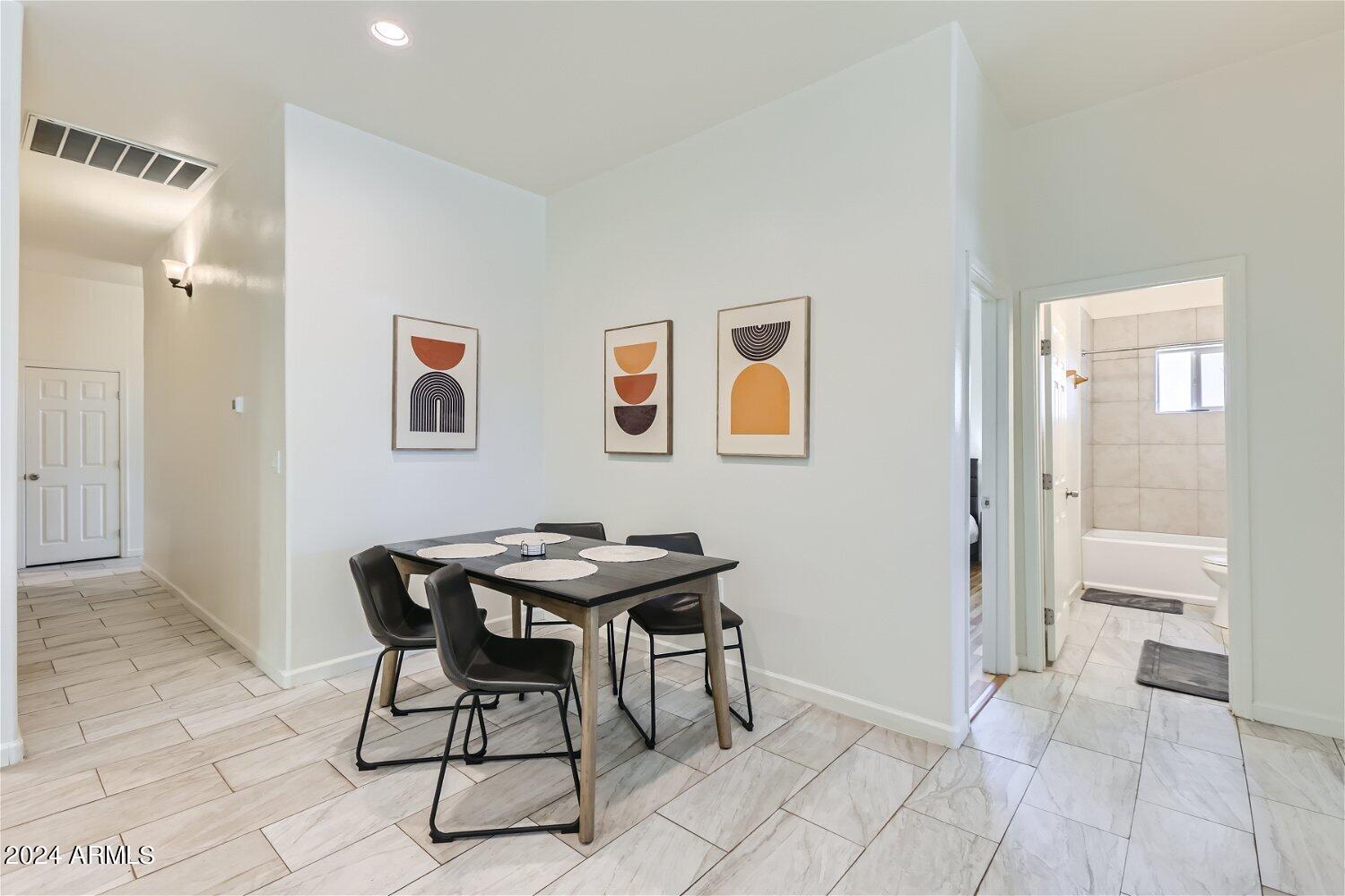 2233 E SHERIDAN Street