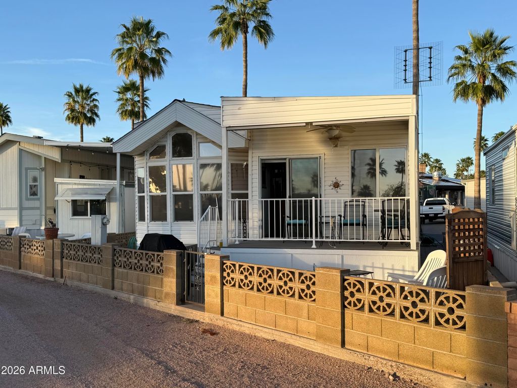 Photo of 2260 S Seminole Drive, Apache Junction, AZ 85119 (MLS # 6999613)