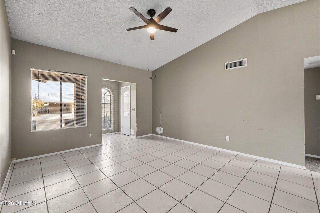 Photo of 401 E Oraibi Drive, Phoenix, AZ 85024 (MLS # 7072167)