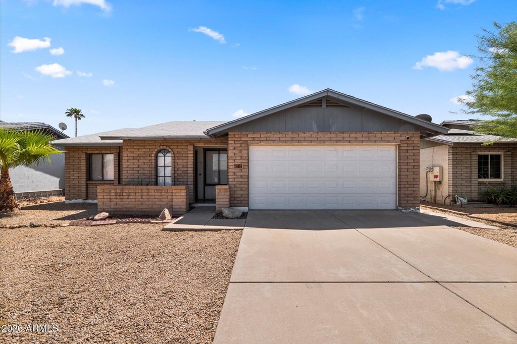 Photo of 401 E Oraibi Drive, Phoenix, AZ 85024 (MLS # 7072167)