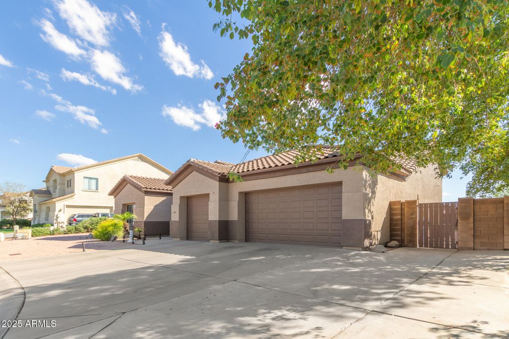Photo of 11443 E Ellis Street, Mesa, AZ 85207 (MLS # 6934759)