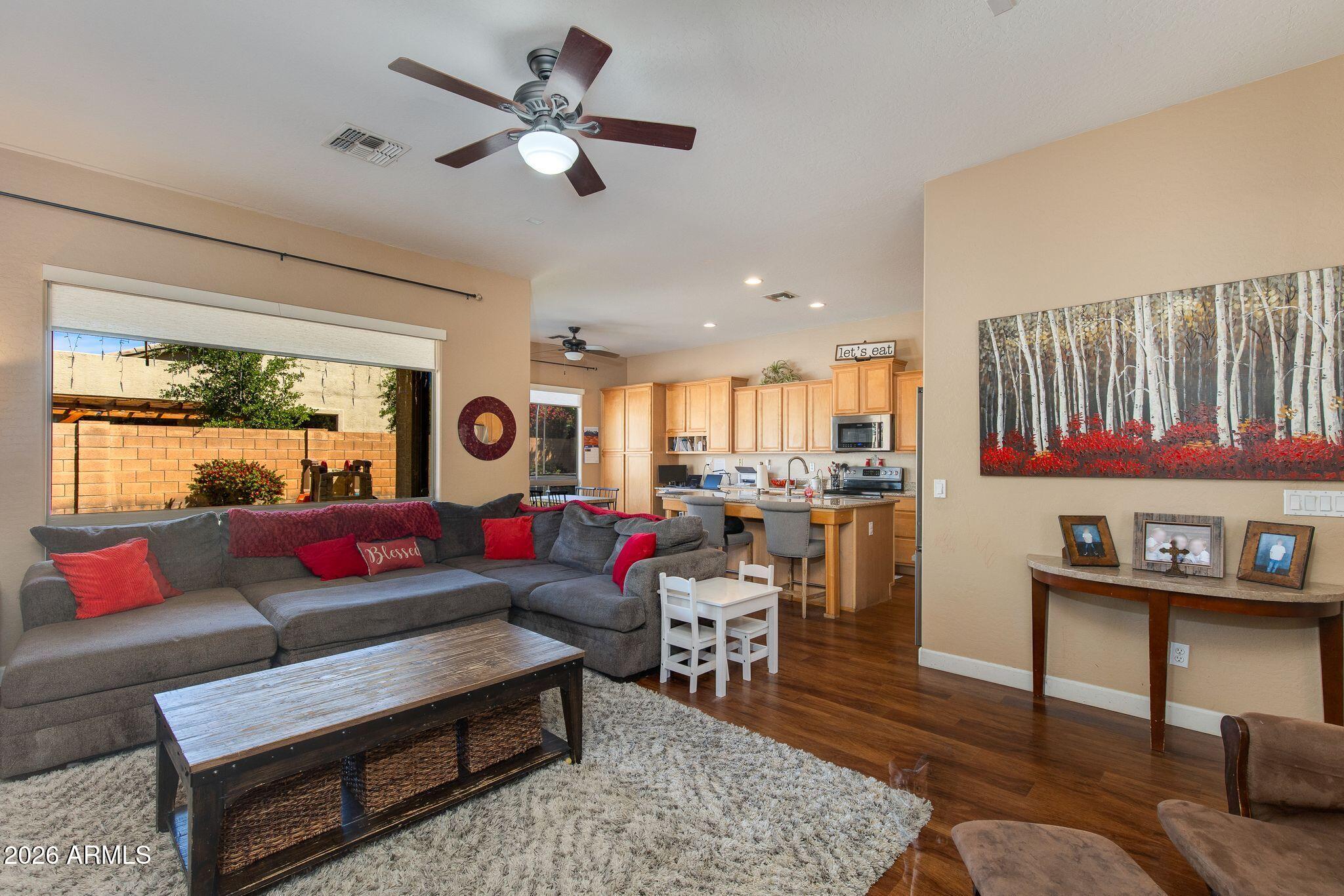 3002 W SENTINEL ROCK Road