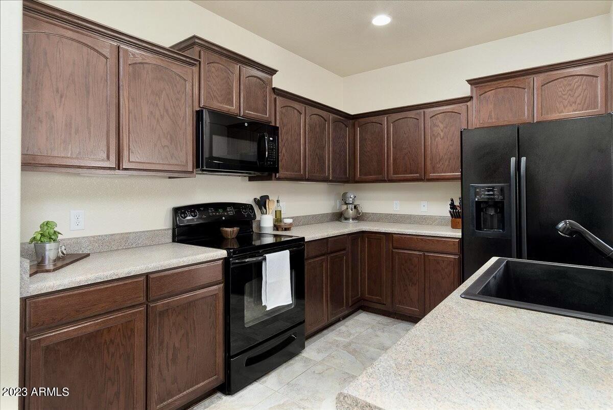 CHAPARRAL VILLAGE NORTH PHASE 6A LOT 427 SEC 5-22-21 0.121AC - Residential