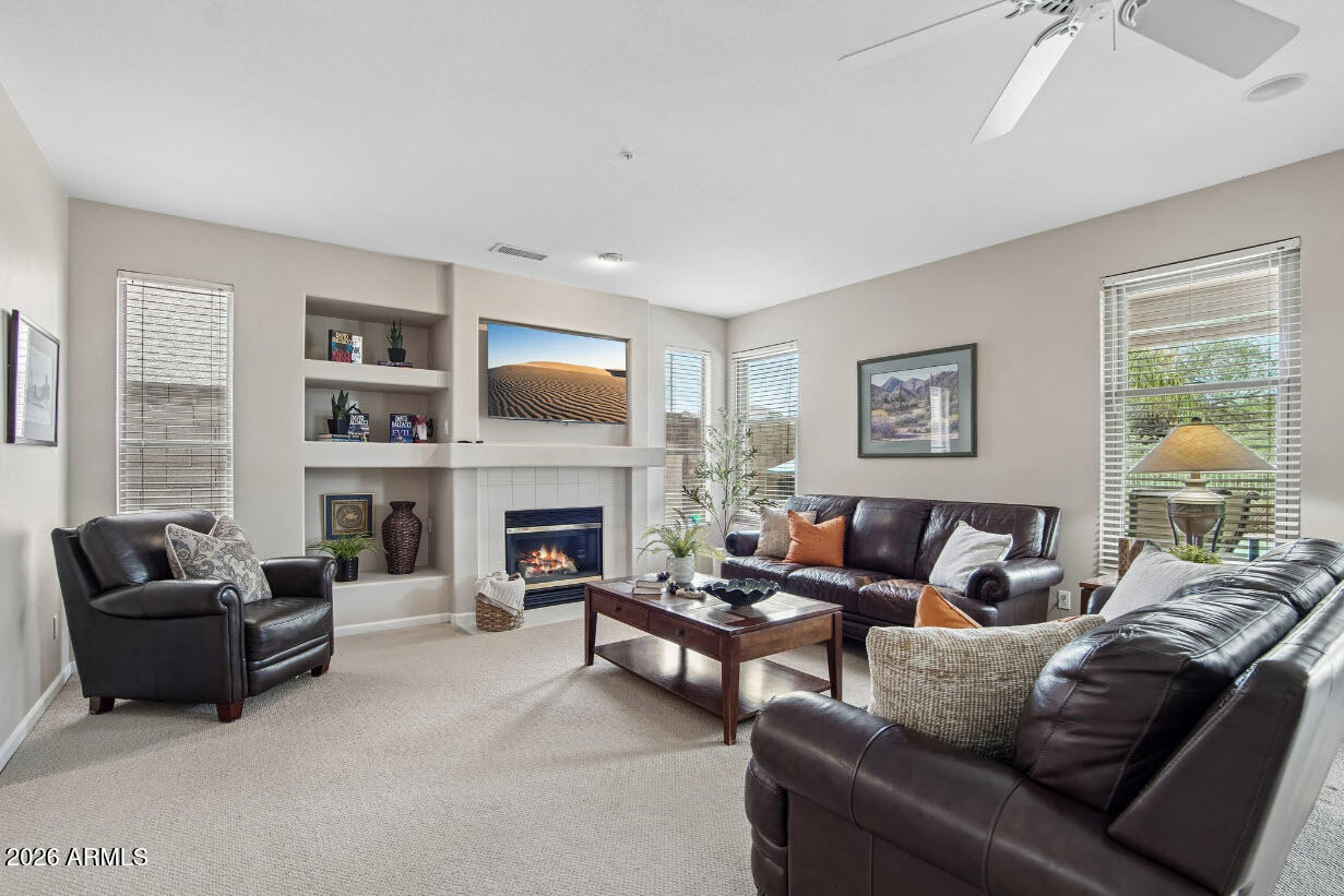 6025 E SMOKEHOUSE Trail