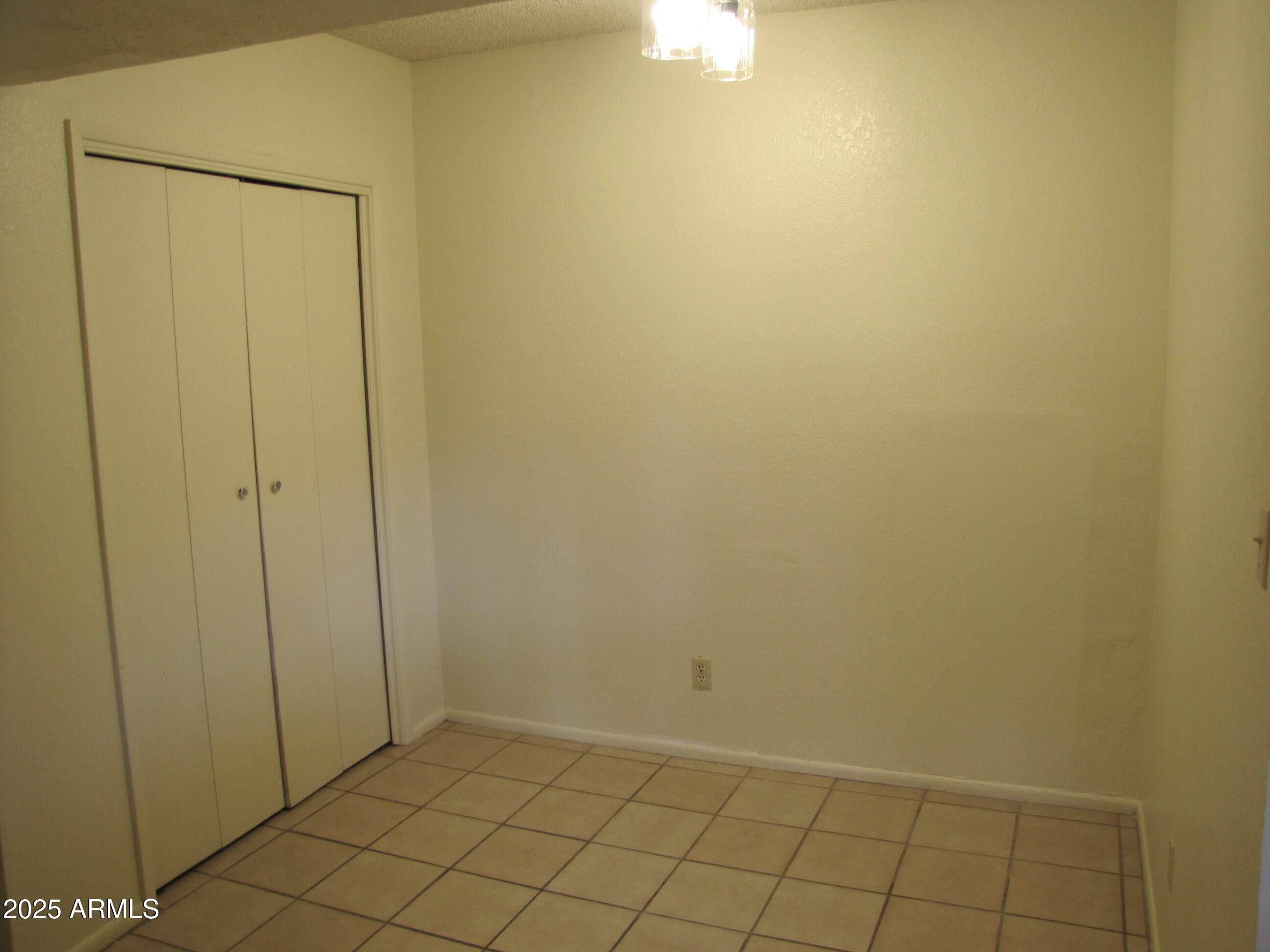 TOWN & COUNTRY ESTATES 12 - Residential Lease