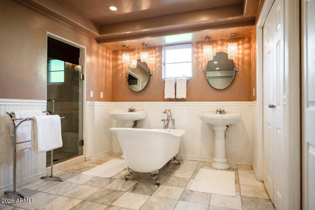 ENCANTO - Residential