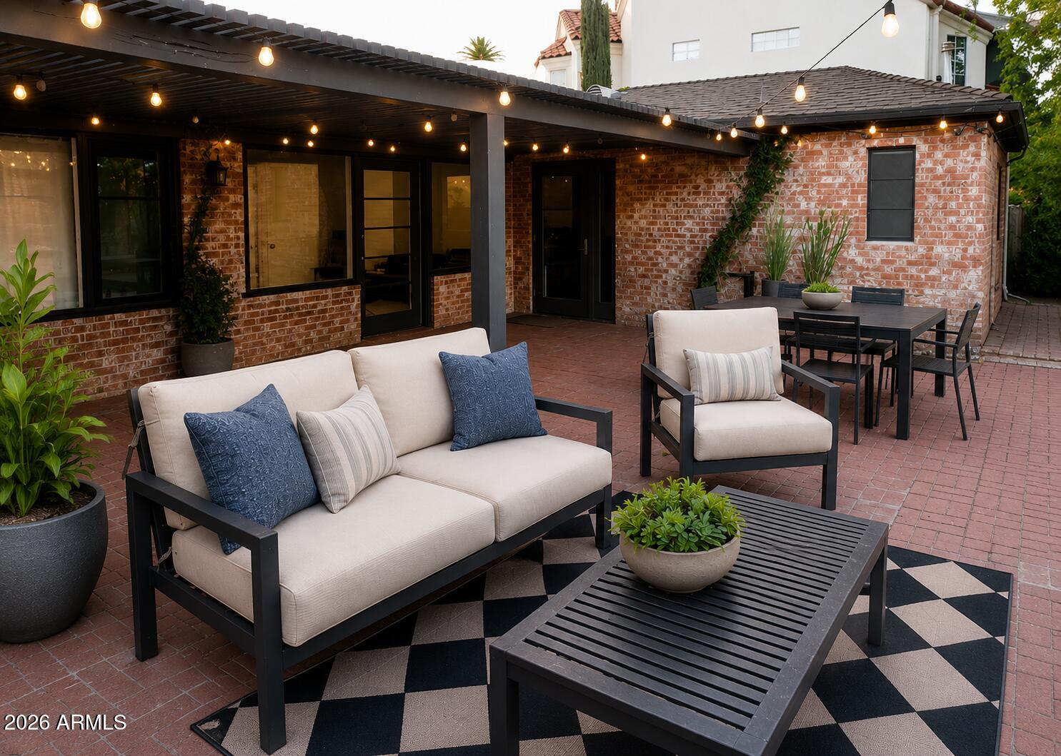 ENCANTO - Residential