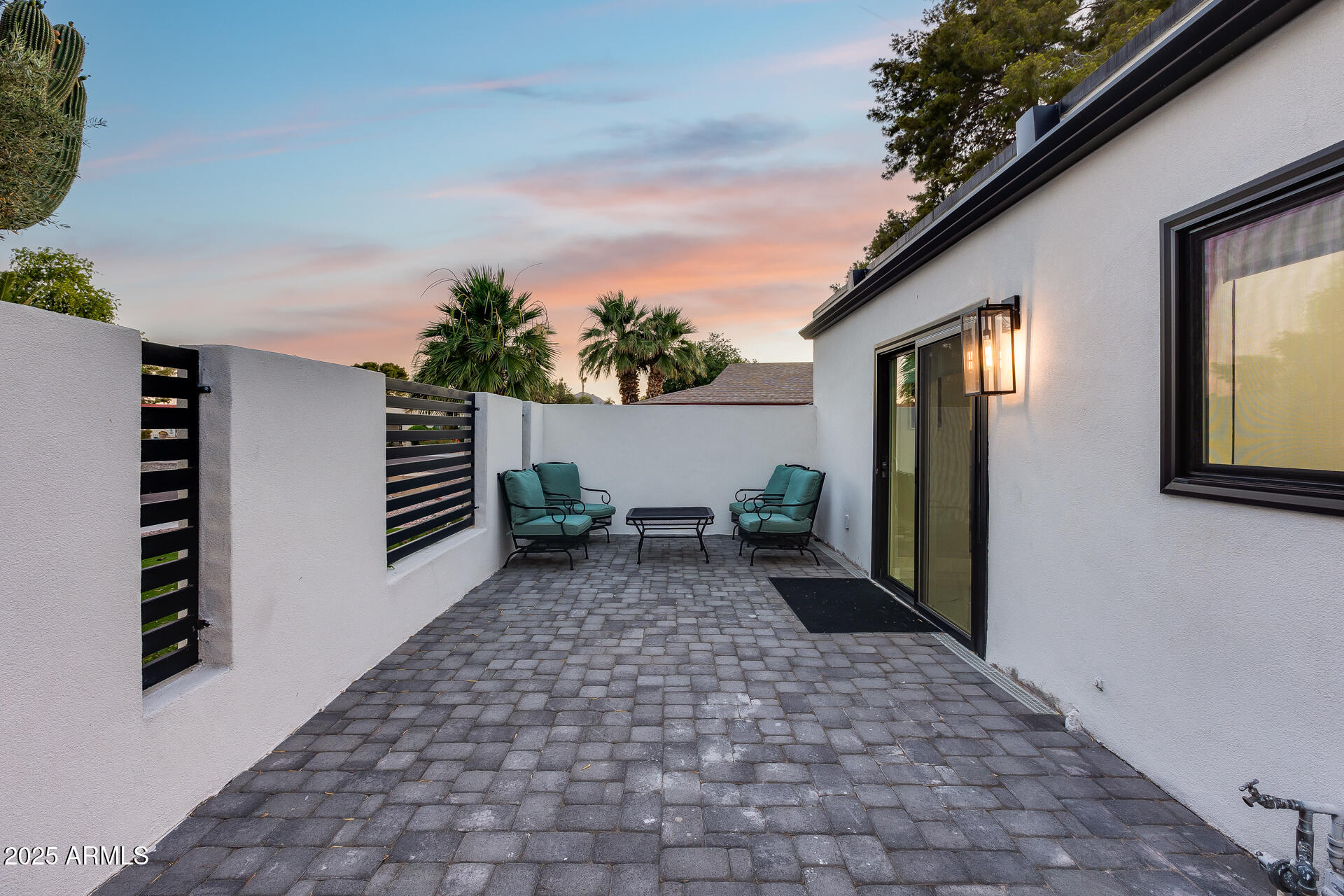8618 E VIA DE ENCANTO --