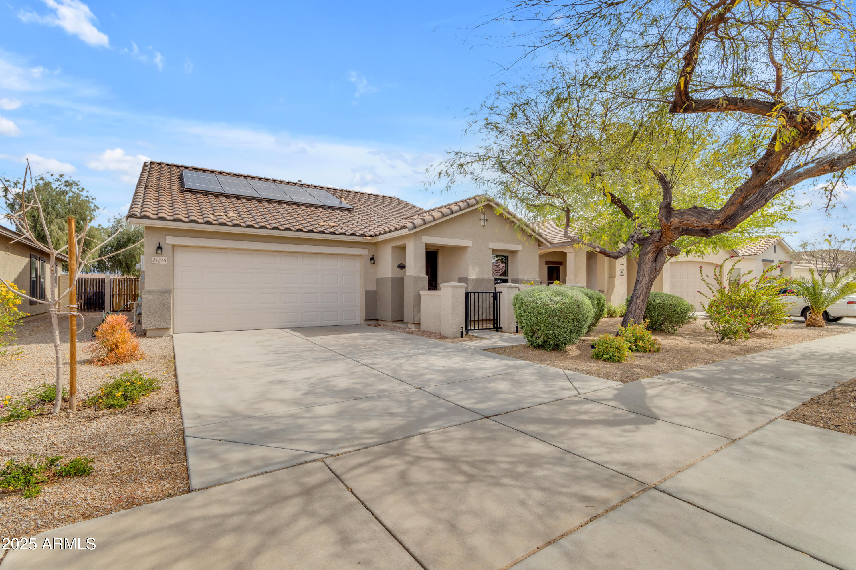 21816 E PUESTA DEL SOL --