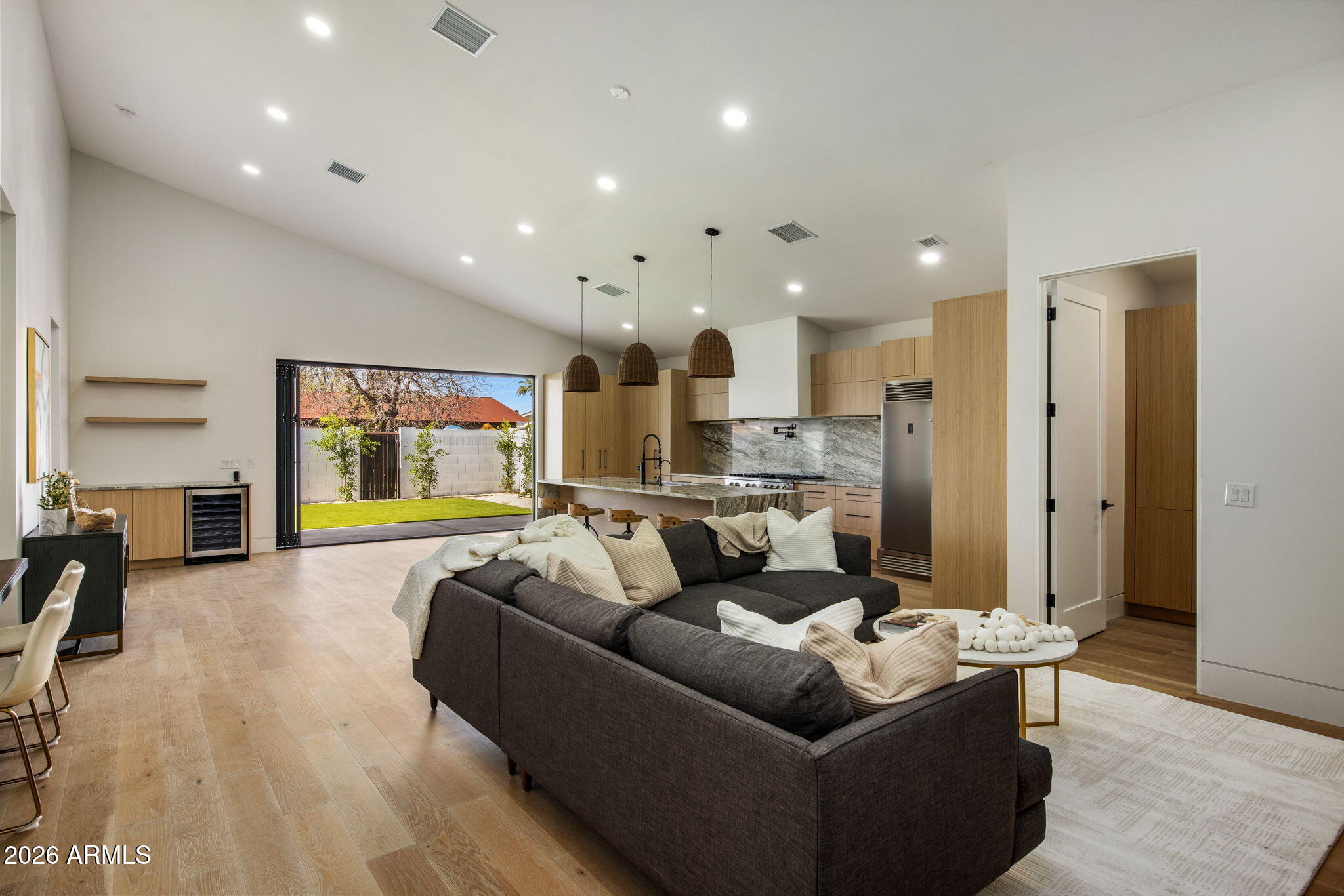 4224 N 35TH Place