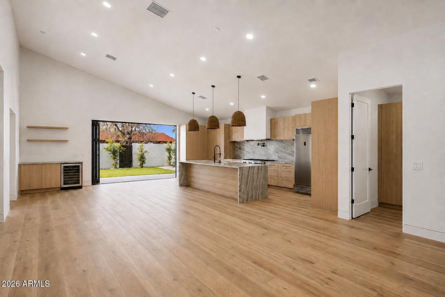 4224 N 35TH Place