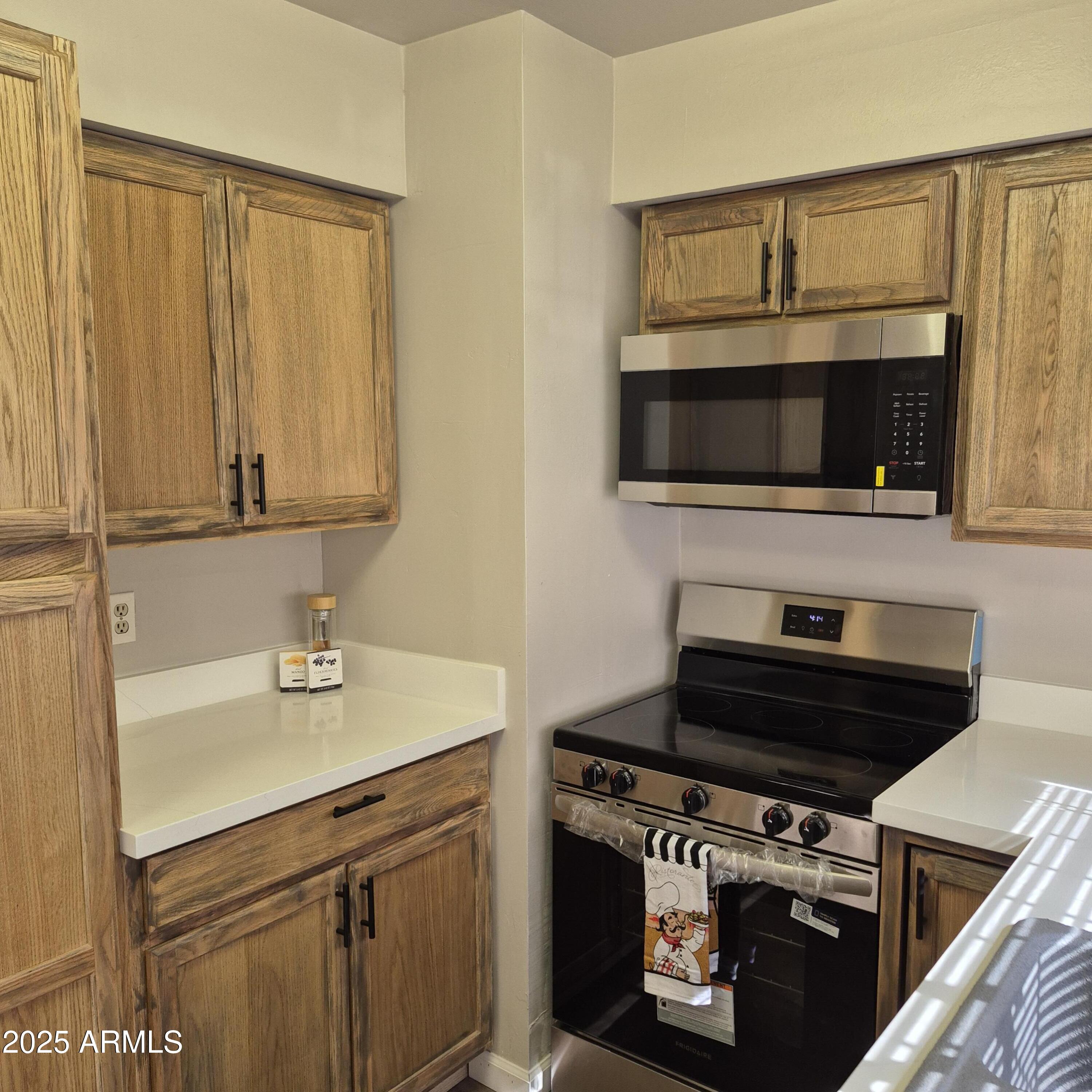 2946 N 14th Street N 14