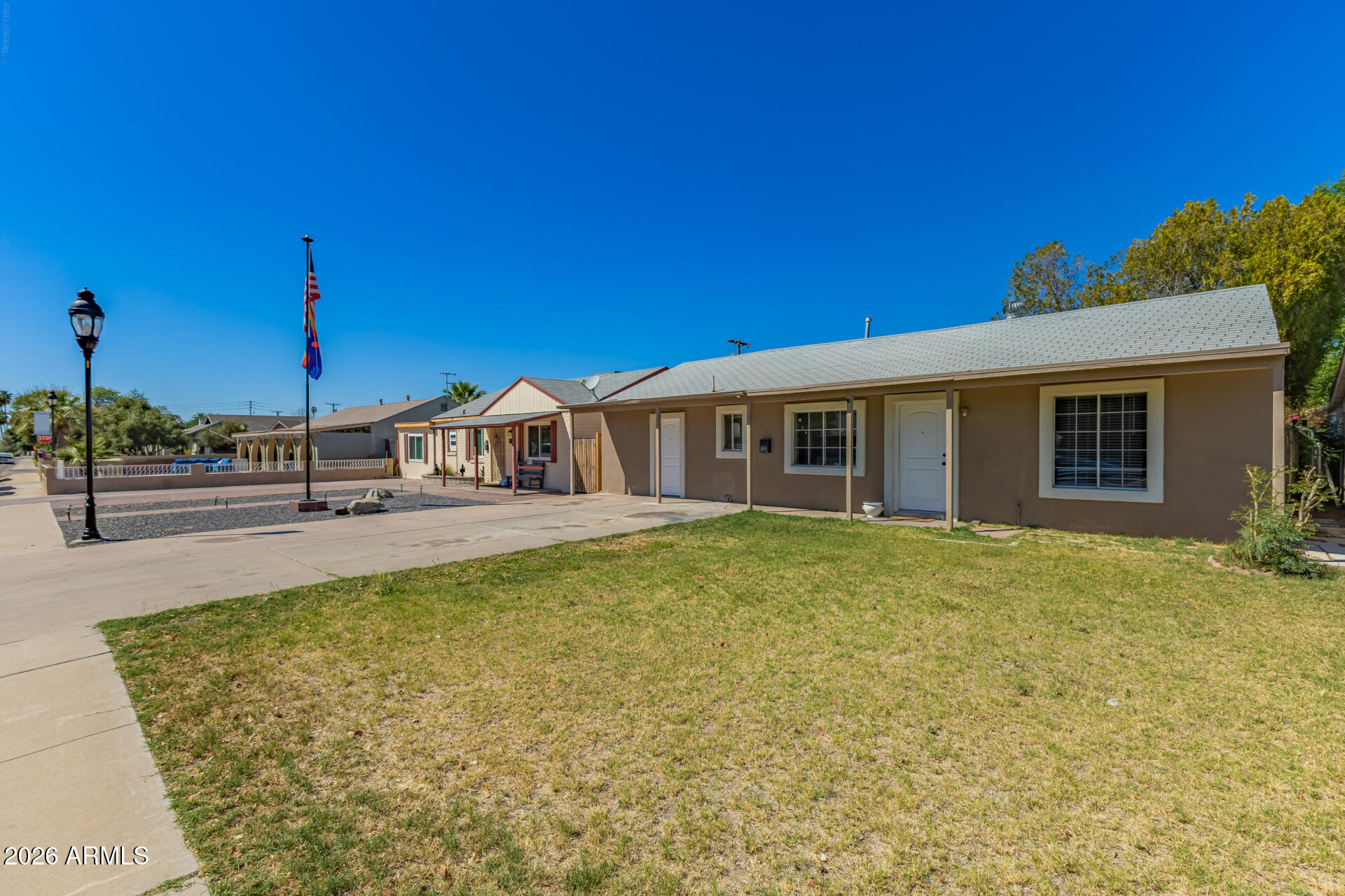 5812 W GARDENIA Avenue