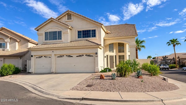 1327 E HIDDENVIEW DR, PHOENIX, AZ 85048 - Image bf683cbcfc6975e8ea436b66d2dad5fe/38217217