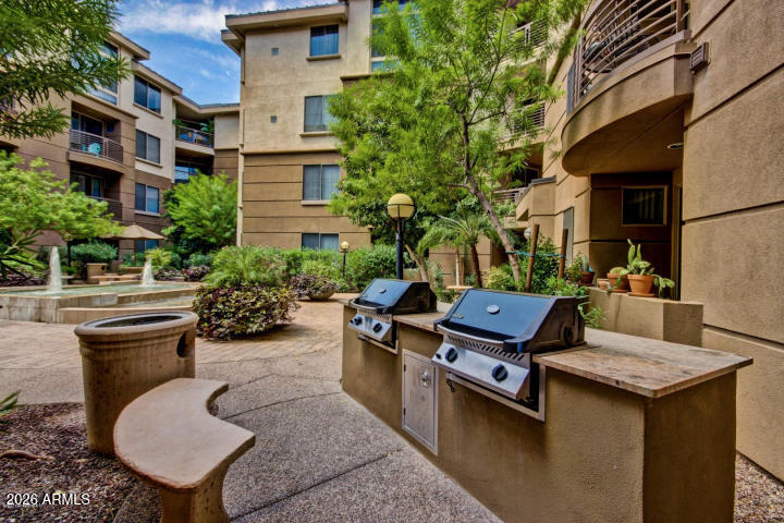 1701 E Colter Street 216