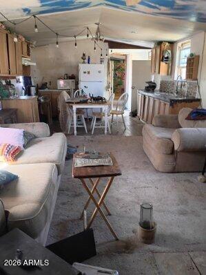 6095 W Gladys Drive