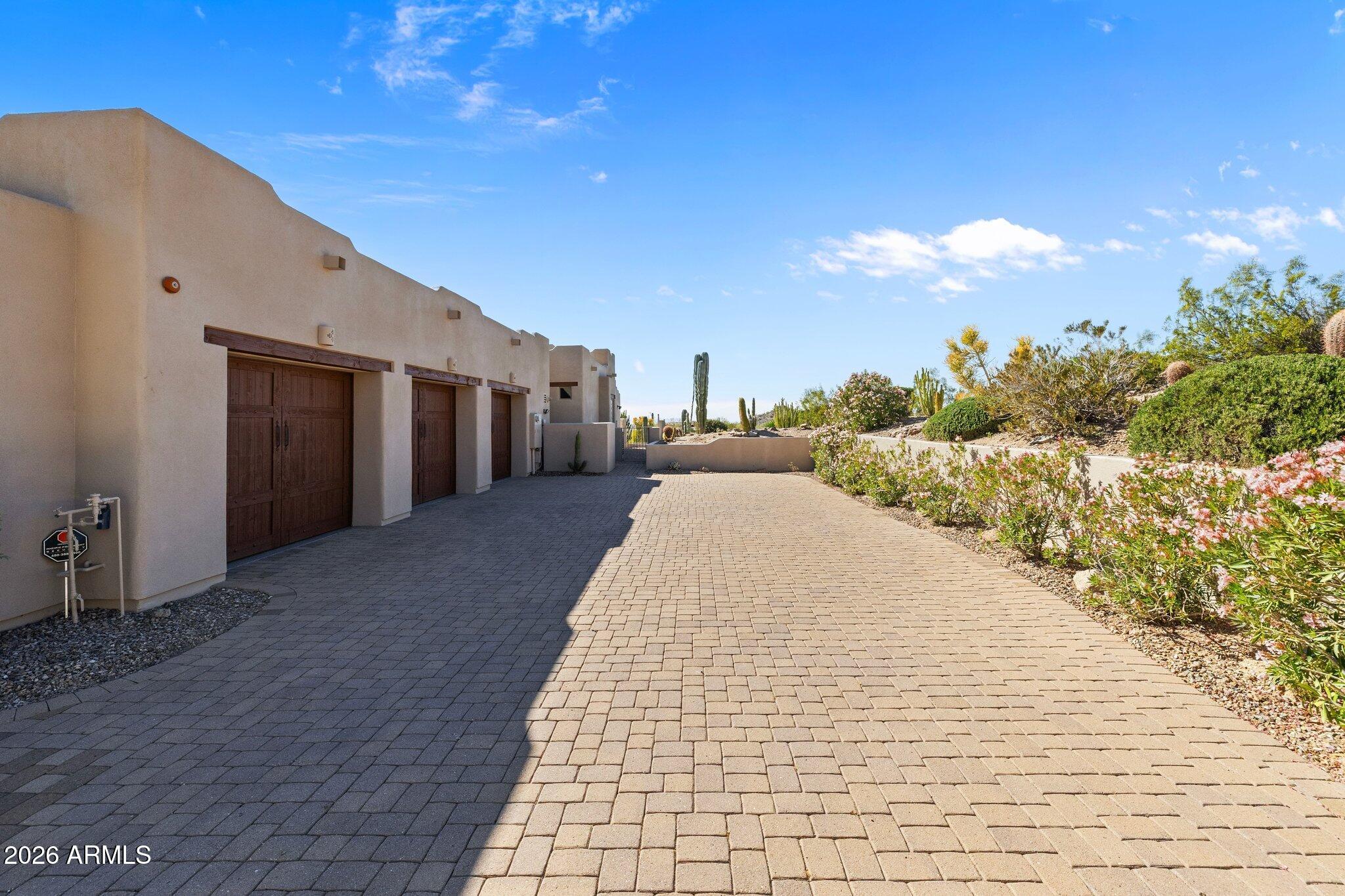 DIAMOND POINT AT LAS SENDAS MOUNTAIN - Residential